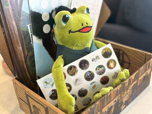 Deluxe Bedtime Crate Side